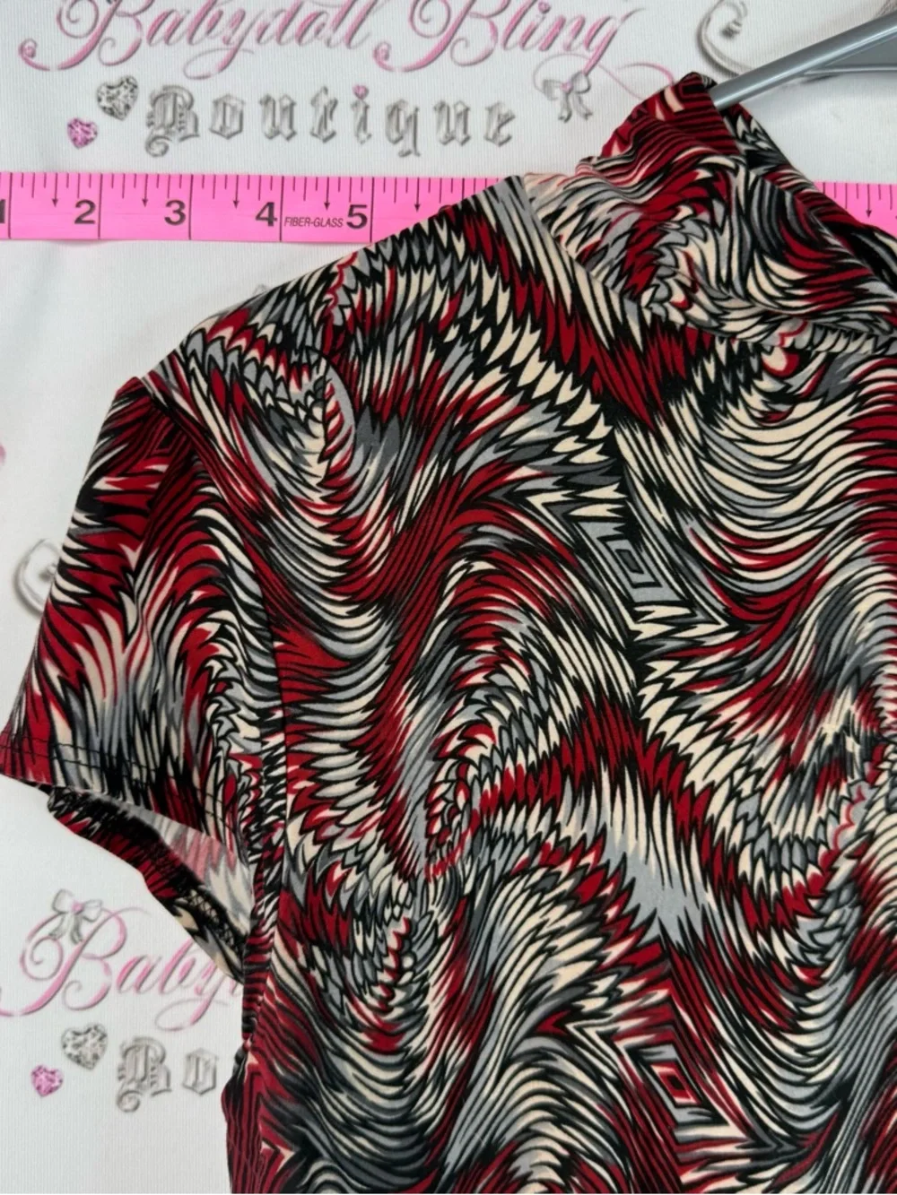 Melanie Lyne Short Sleeve Tee Shirt Top wavy pattern with Red, Black & Cream - Picture 3 of 9
